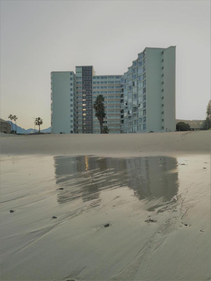 On The Beach At Странд Экстерьер фото